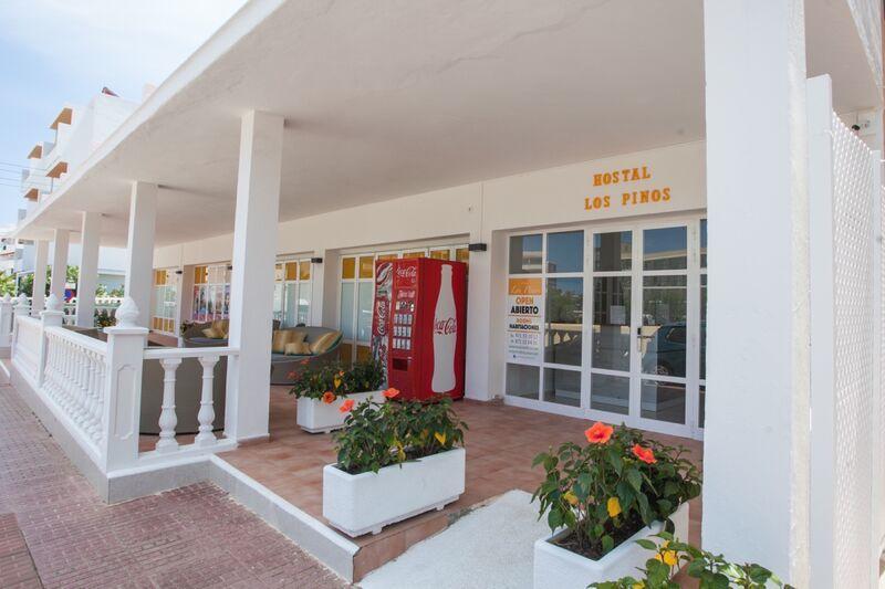 Hostal Los Pinos Es Cana Buitenkant foto