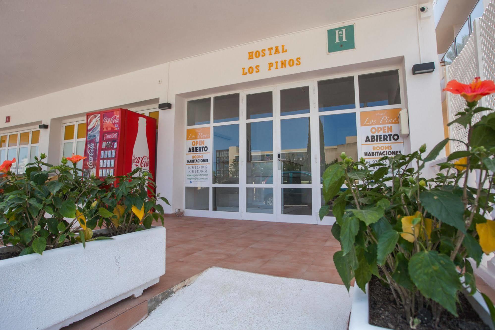 Hostal Los Pinos Es Cana Buitenkant foto